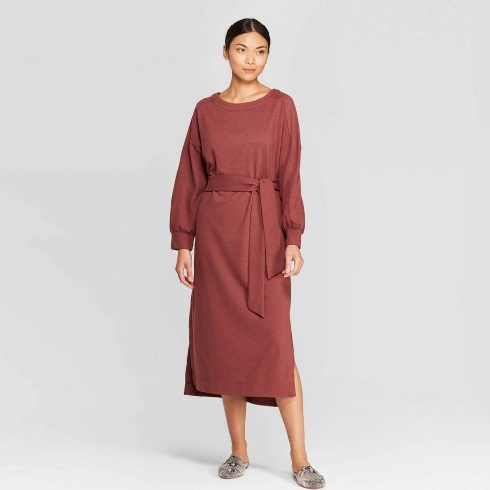Prologue Long Wine coloured dress with Belt
